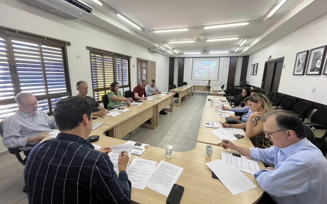Codesc reúne coordenadores das câmaras técnicas para iniciar elaboração de subsídios para os planos de governo aos candidatos a prefeitos de Cascavel
